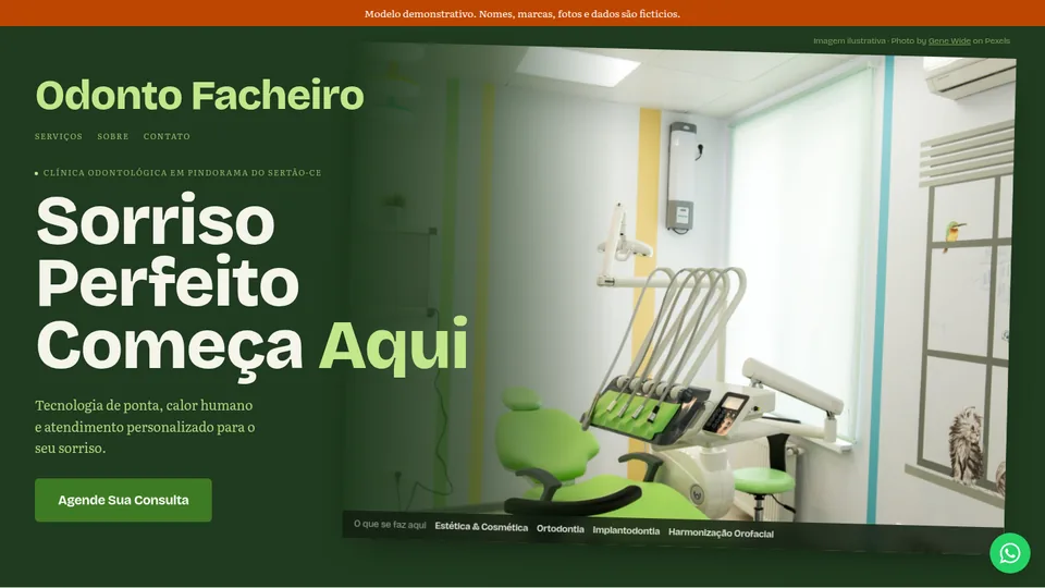 Dobra do modelo Odonto Facheiro: “Sorriso Perfeito Começa Aqui” em verde-pinheiro, com a fotografia de uma sala de atendimento de cadeira verde-limão inclinada à direita